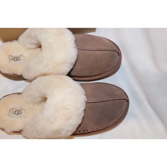 NIB UGG Suede Cozy Shearling Slippers YOUTH 6 FITS WOMENS‎ 7.5-8 BROWN - Picture 4 of 7